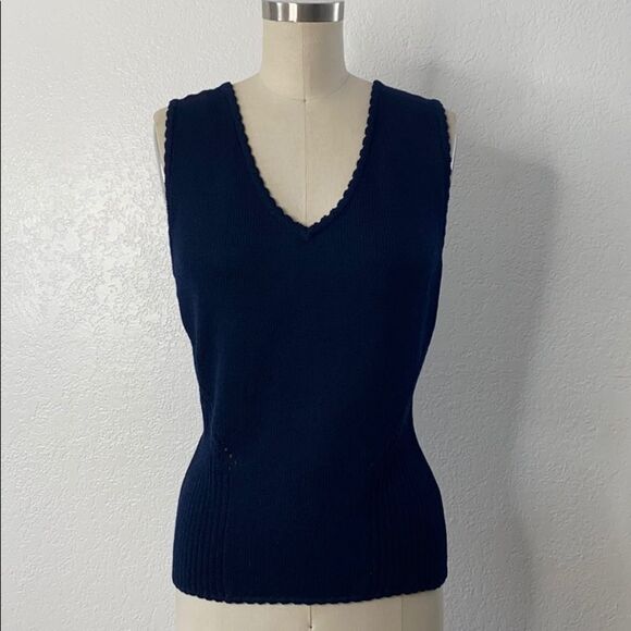 St. John Tops - Vintage St. John navy blue knit retro mod top P S